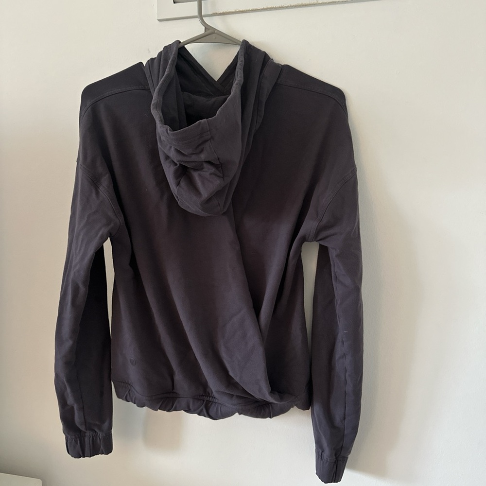Lululemon XS Open Back Plum Hoodie Sweater